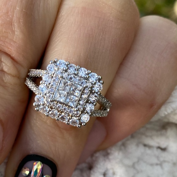 NEW Gorgeous 925 Sterling Silver Ring - Picture 5 of 6